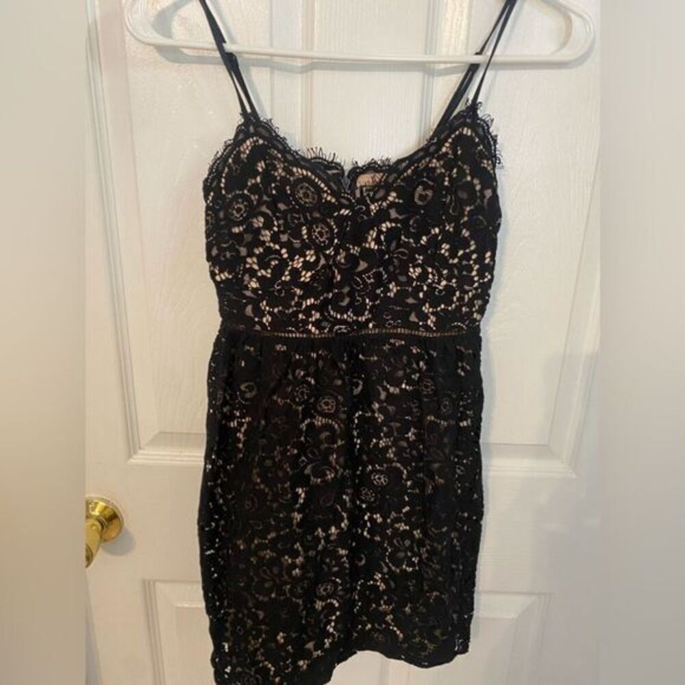 - Women’s Xpress black‎ lace dress size 00 excellent condition